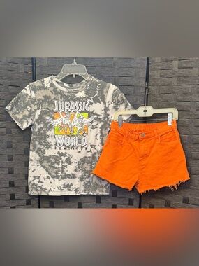 SHEIN Black Tie-Dye Jurassic World Graphic Tee with Orange Shorts